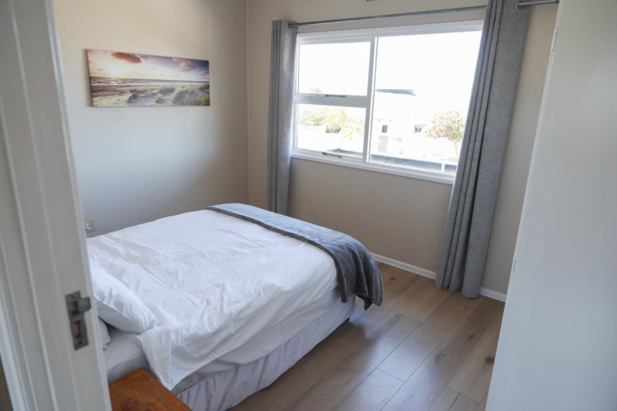 To Let 2 Bedroom Property for Rent in Sandbaai Western Cape